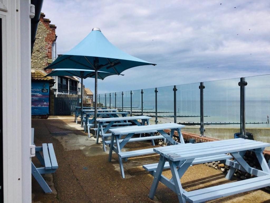 The Two Lifeboats Acomodação com café da manhã Sheringham Exterior foto